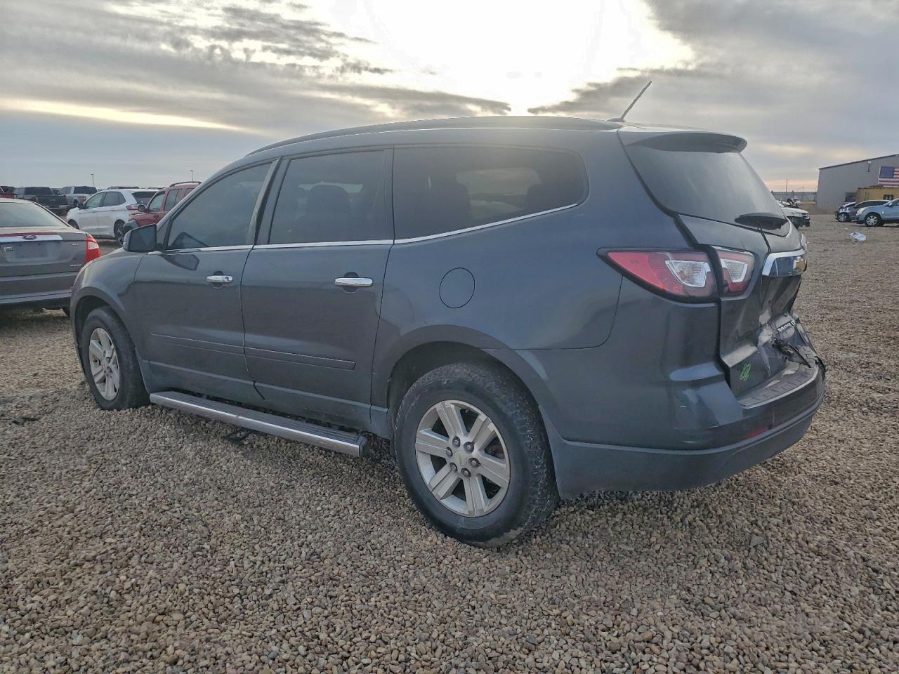 2013 Chev Traverse - Фото 2