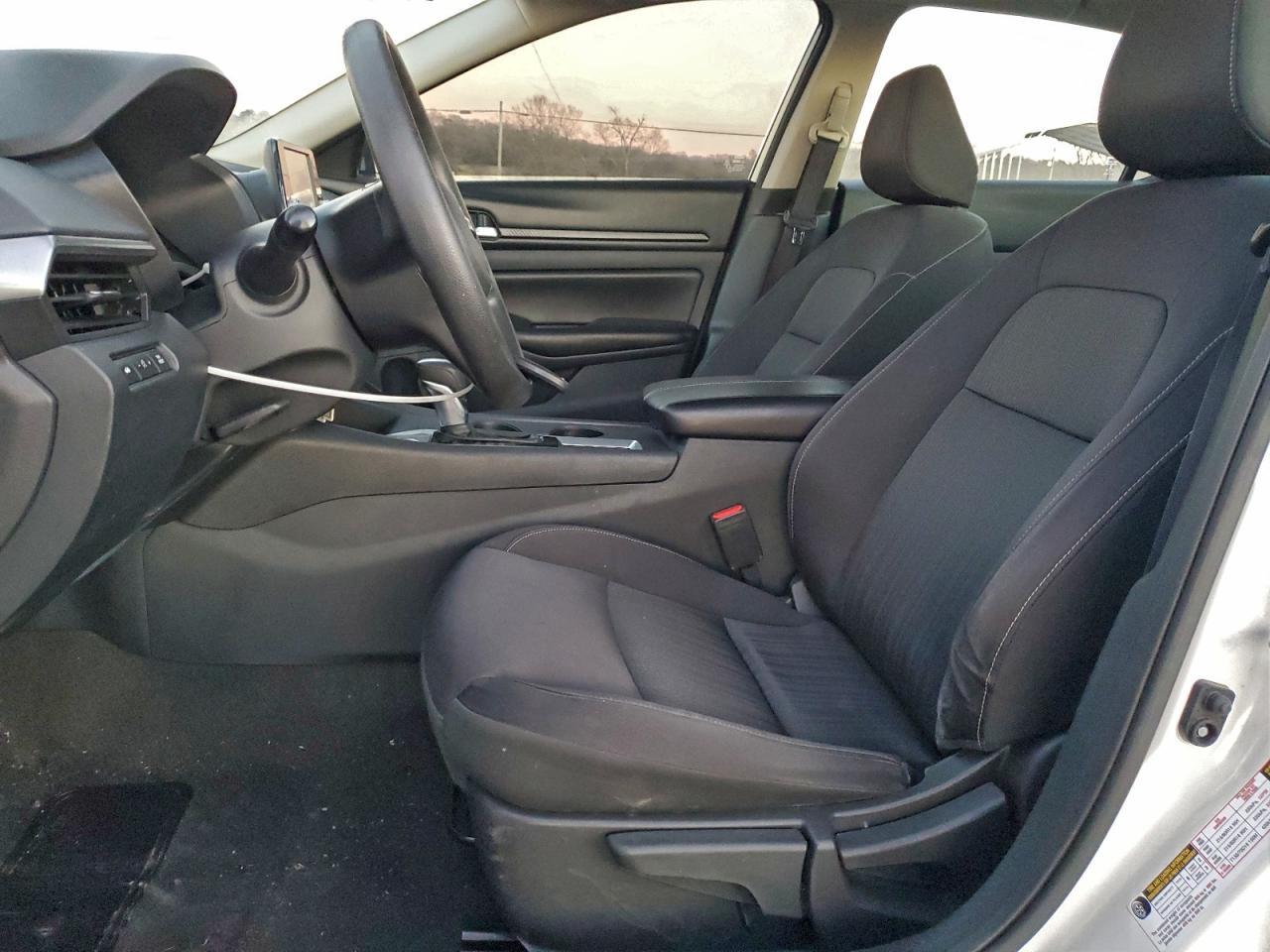 2022 Nissan Altima S - Image 7