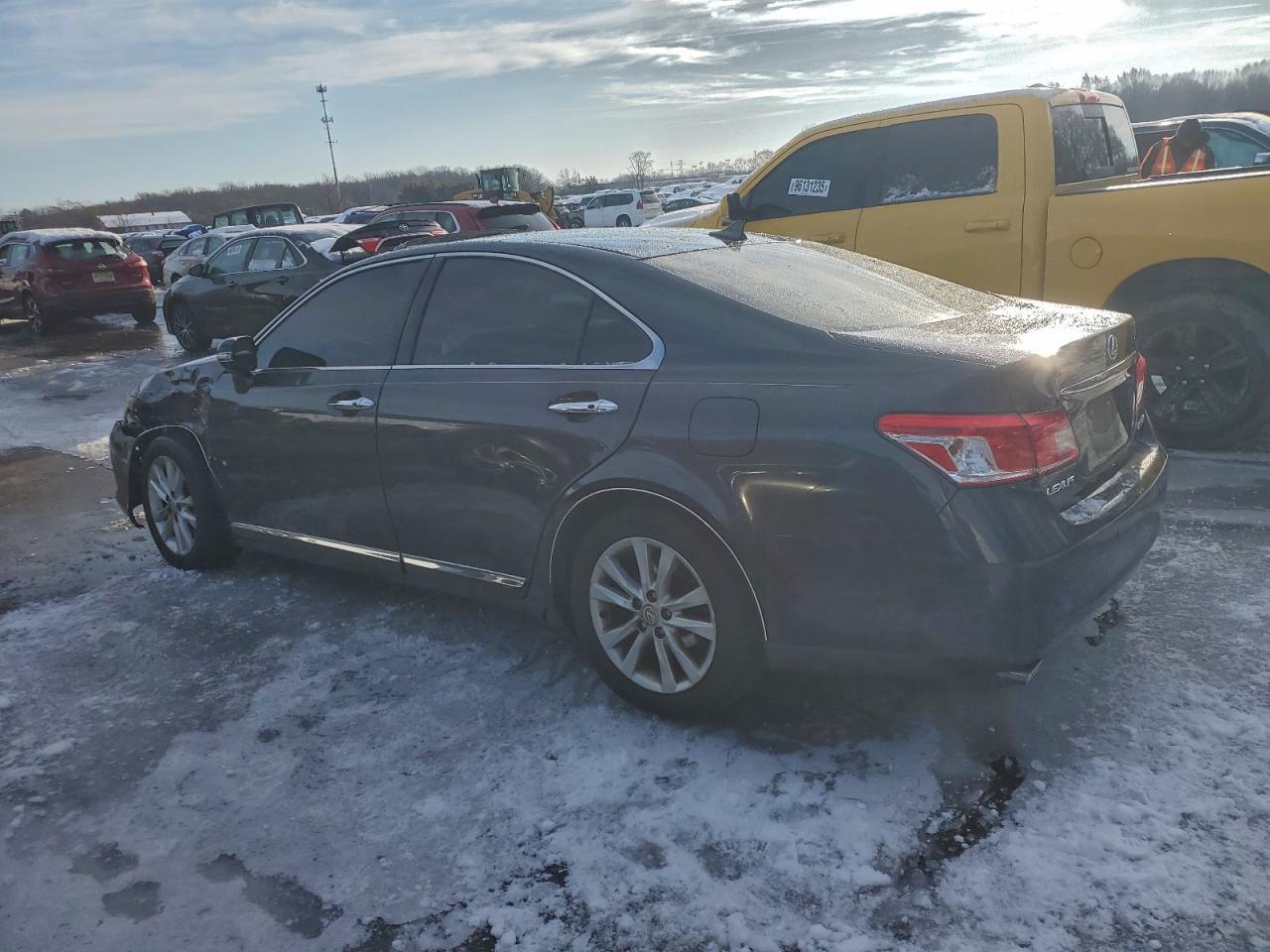 2010 Lexus Es 350 - Image 2