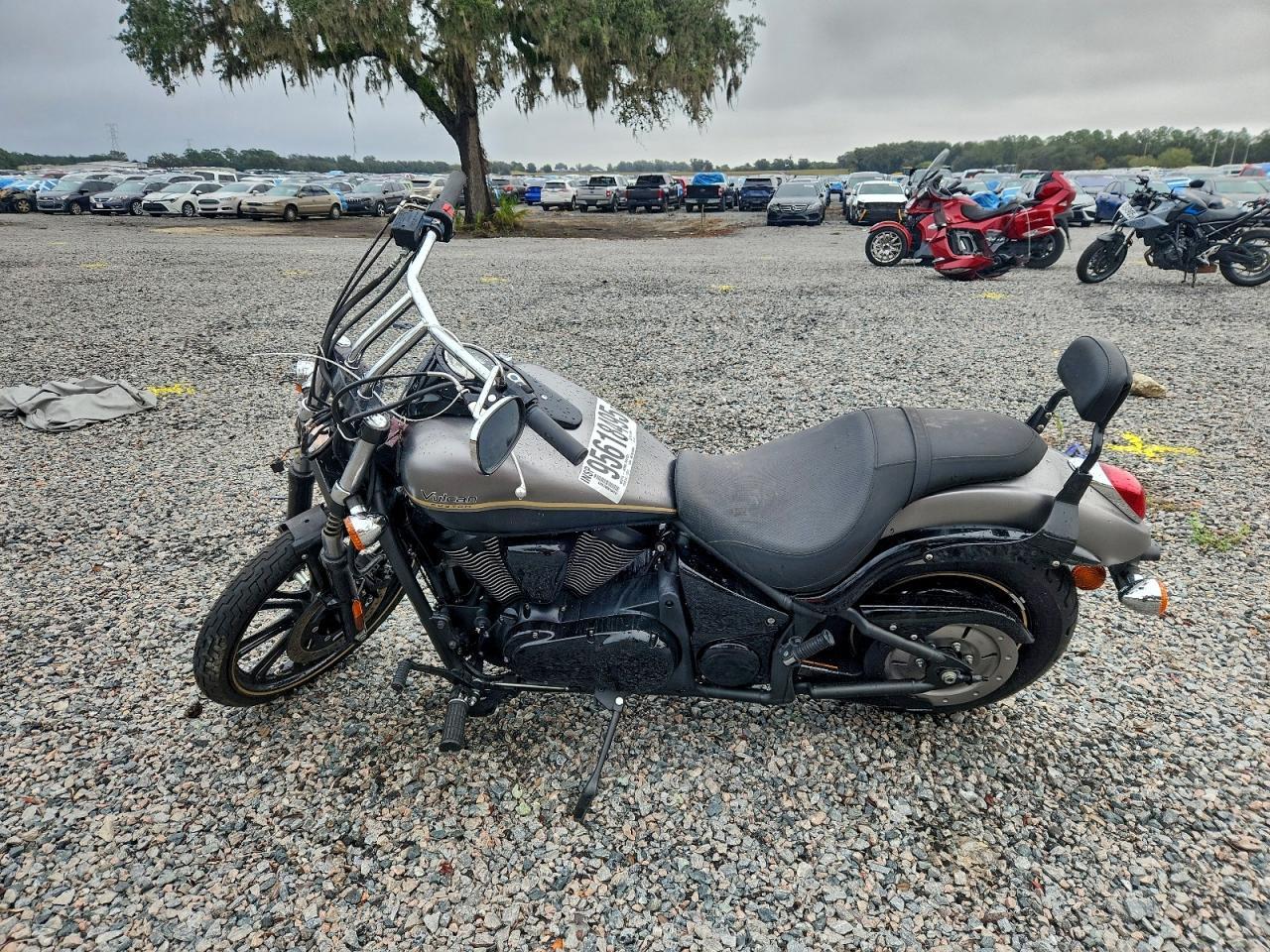 2020 Kawasaki Vn900 C - Фото 3