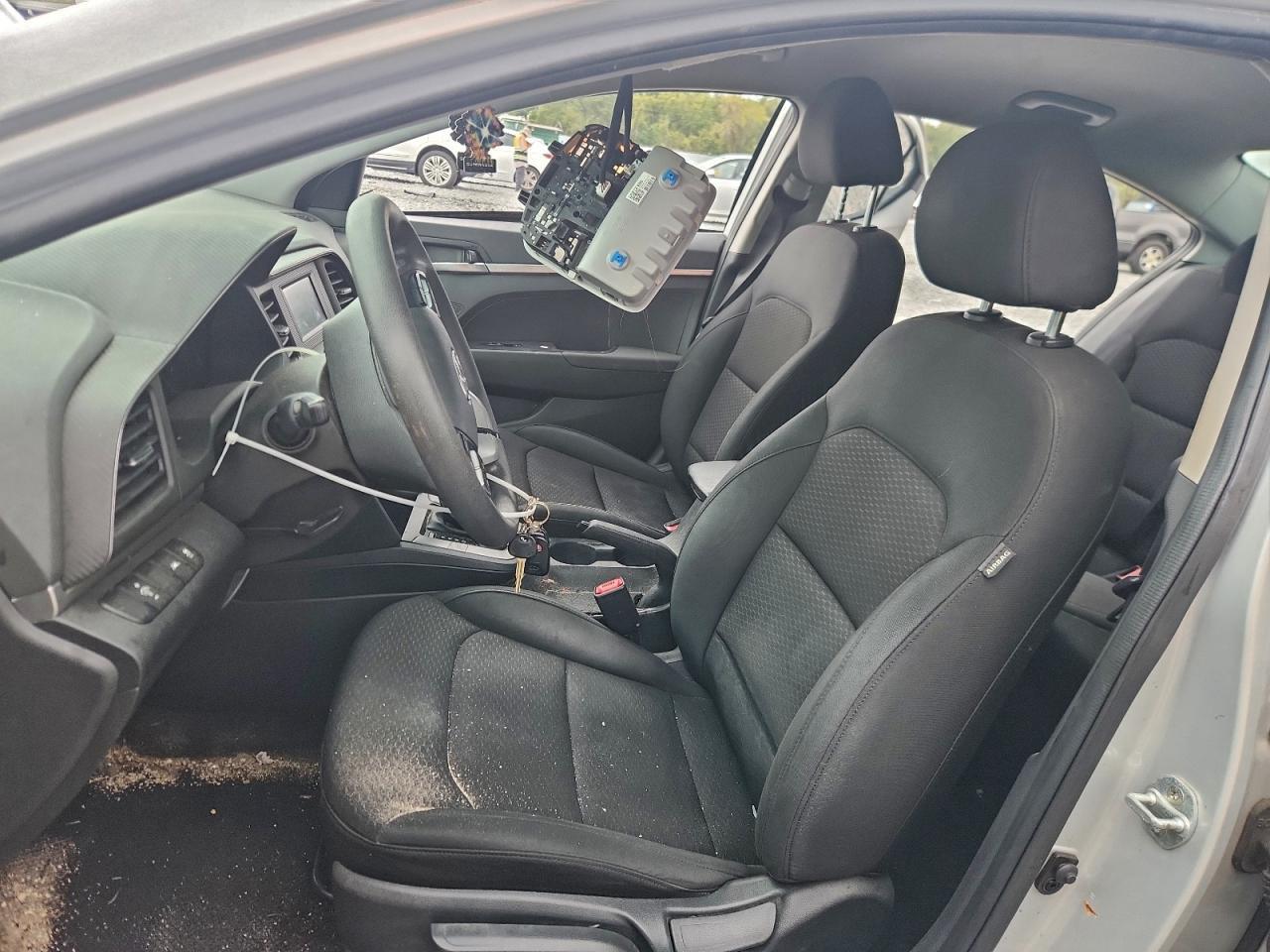 2020 Hyundai Elantra Se - Фото 7