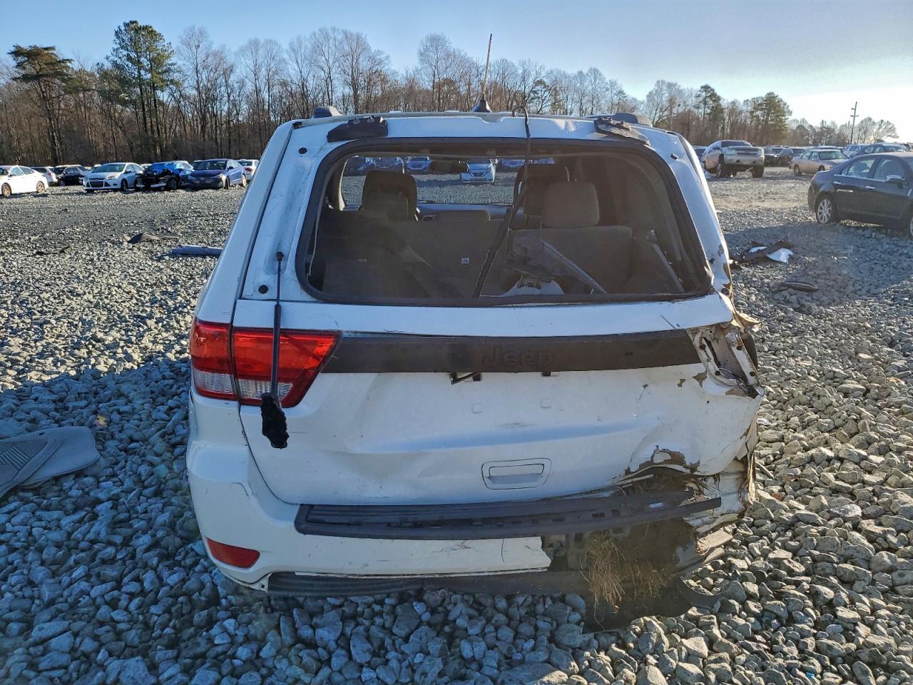2012 Jeep Grand Cherokee Laredo - Image 6