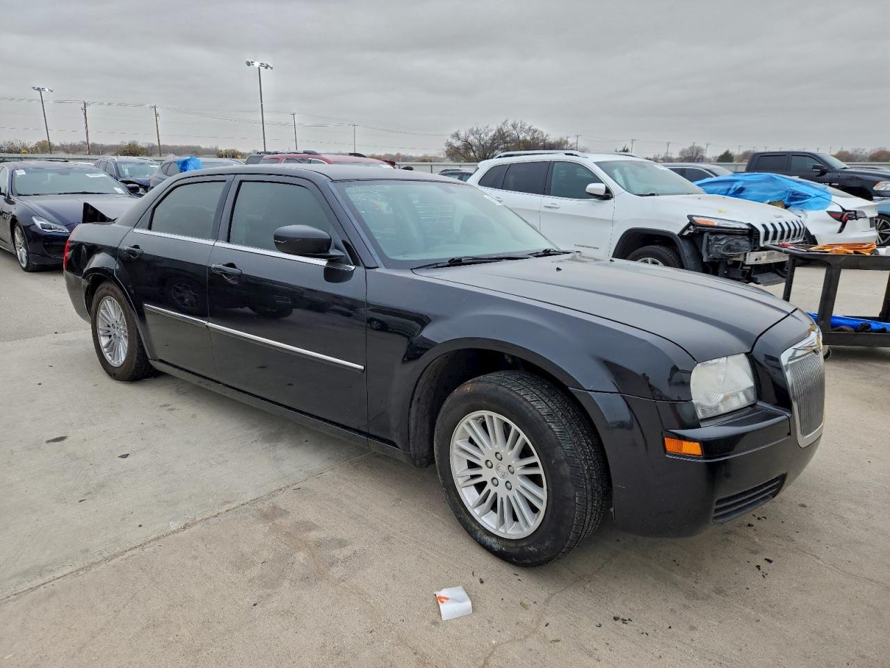 2009 Chrysler 300 Lx - Image 4