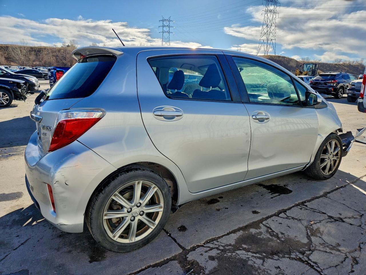 2012 Toyota Yaris - Image 3
