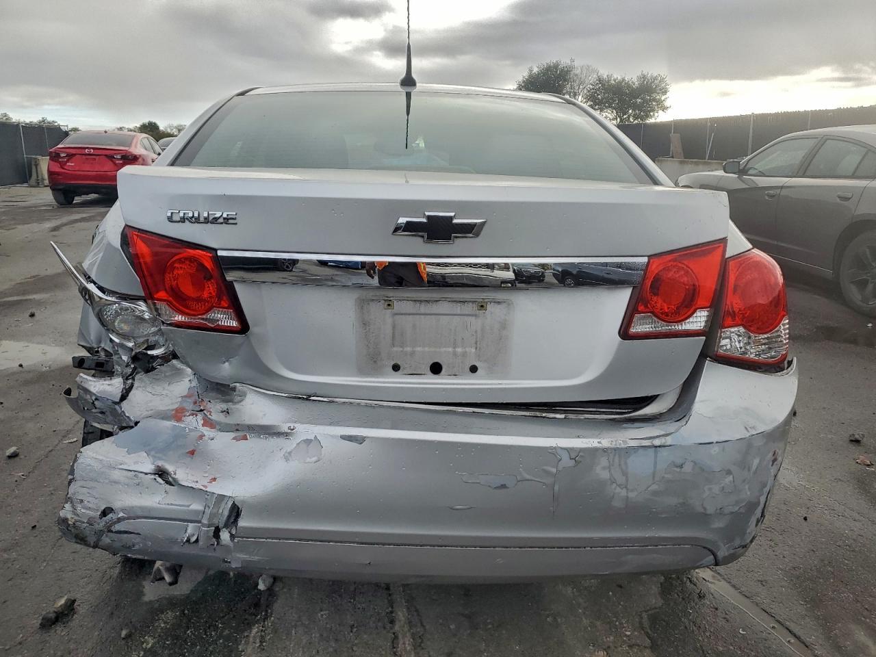 2013 Chevrolet Cruze Ls - Фото 6