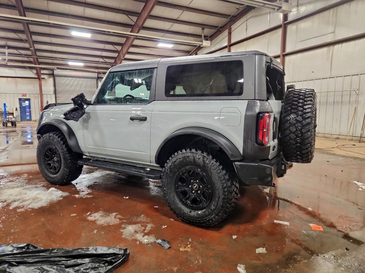 2023 Ford Bronco Base - Фото 2