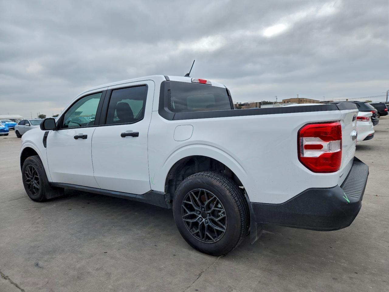 2023 Ford Maverick Xl - Image 2
