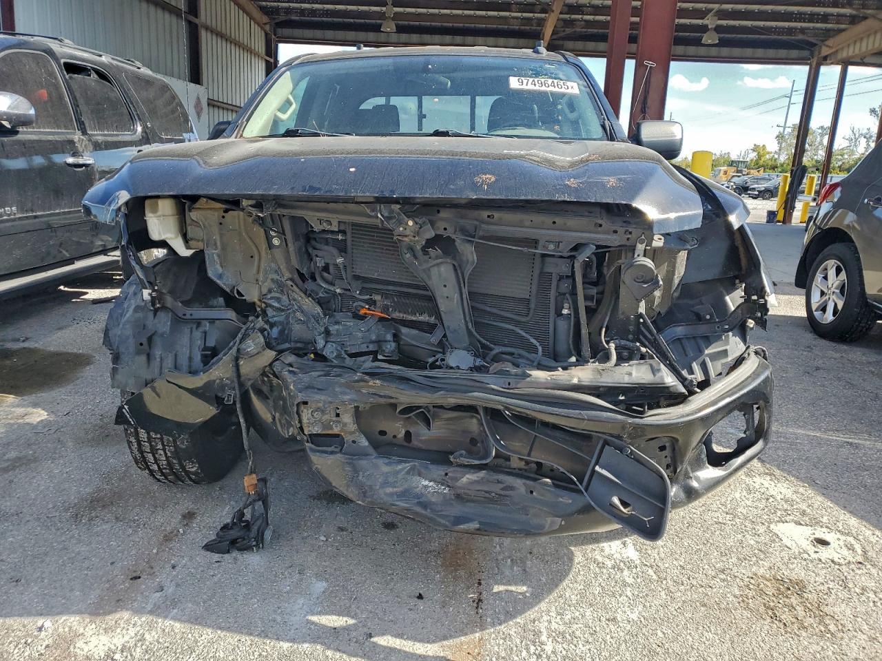 2019 Nissan Titan S - Image 5