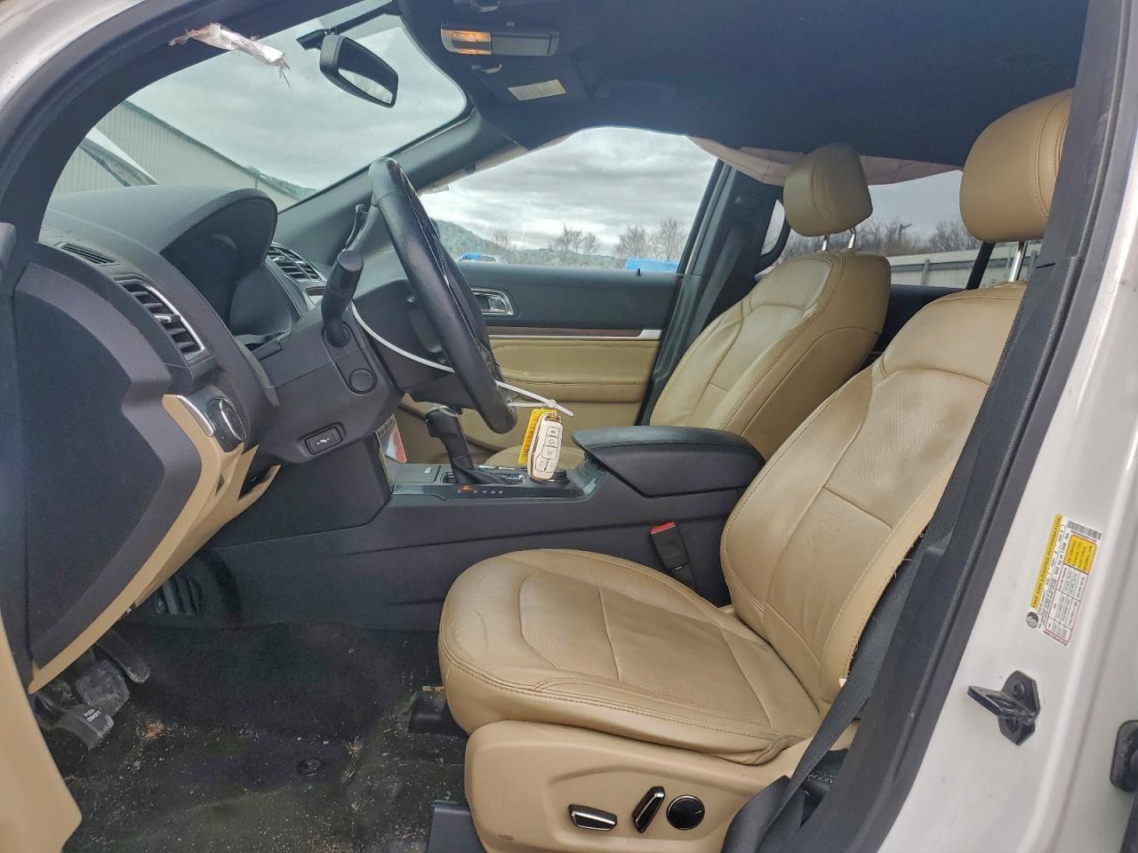 2017 Ford Explorer Limited - Image 7
