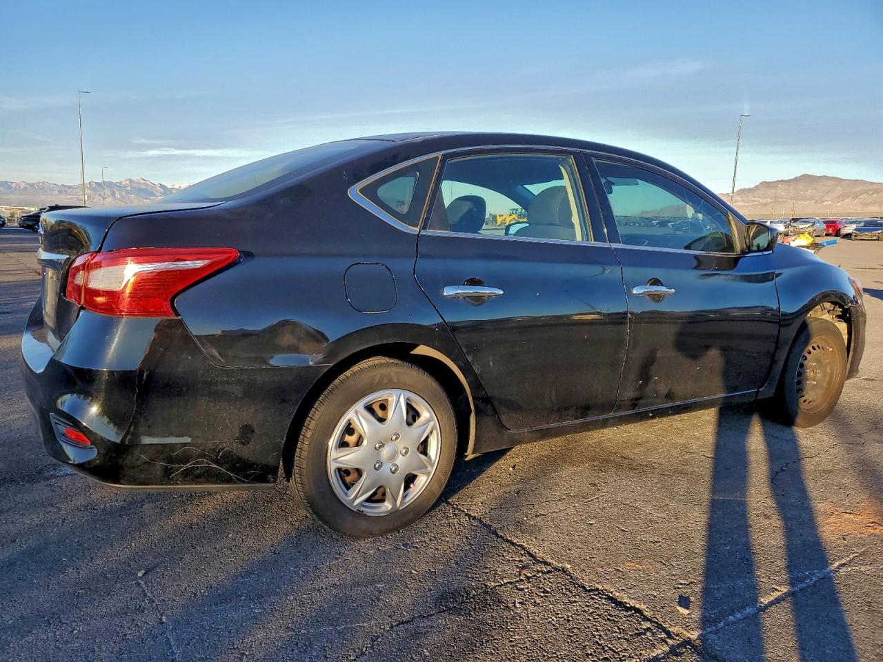 2016 Nissan Sentra S - Image 3