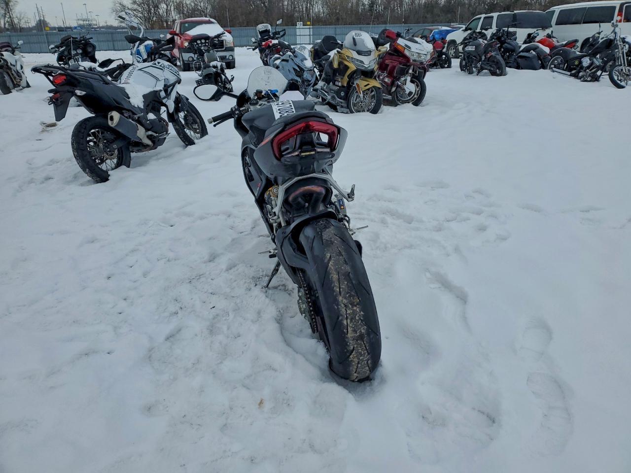 2024 Ducati Panigale V2 - Фото 4