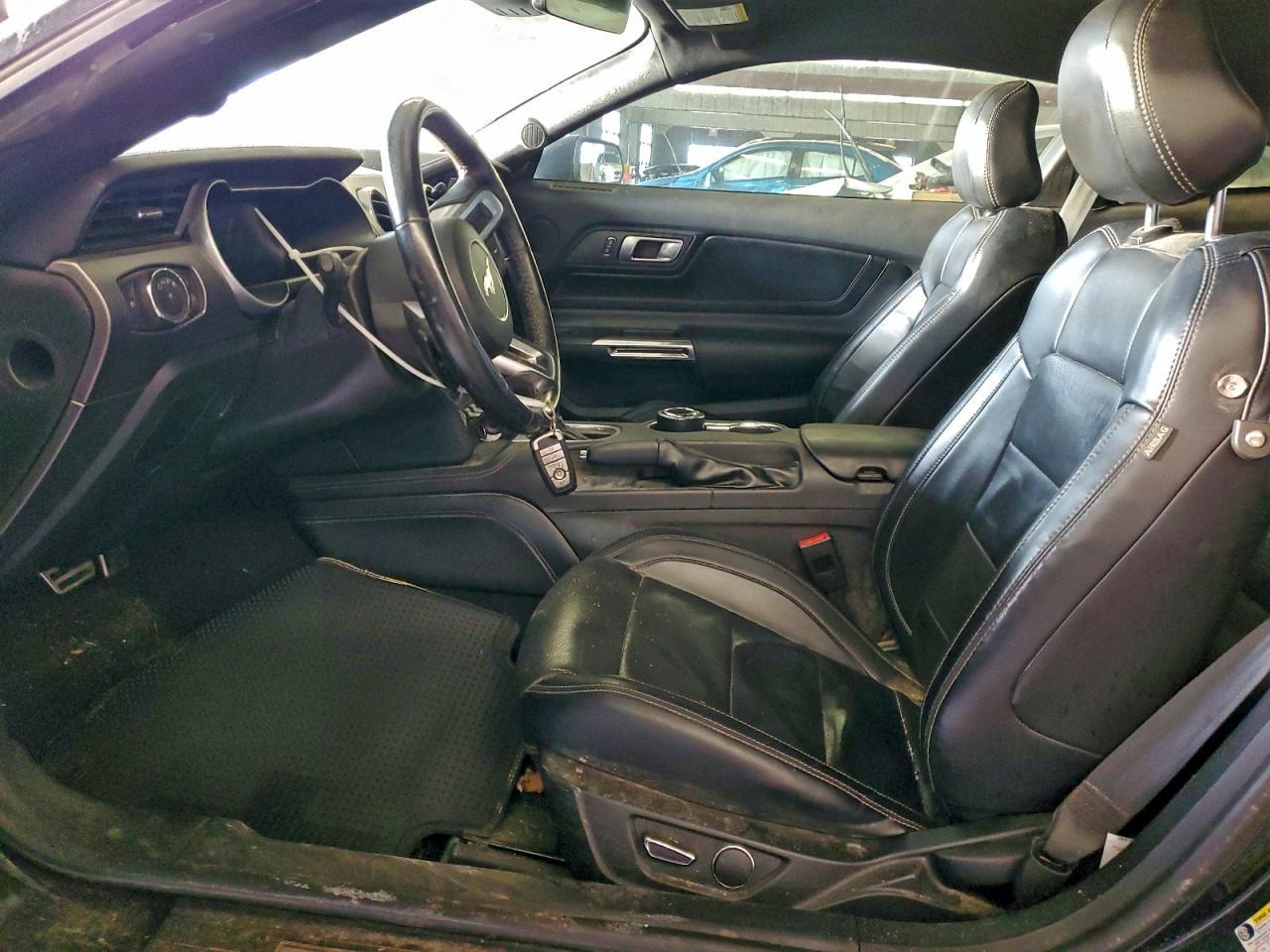 2019 Ford Mustang - Image 7