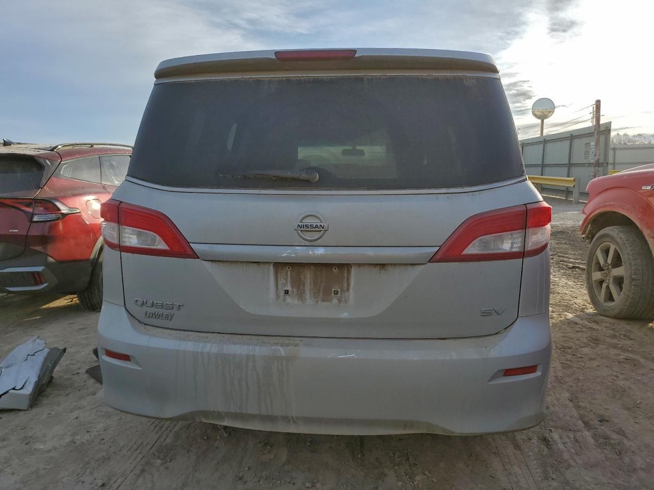 2015 Nissan Quest S - Image 6