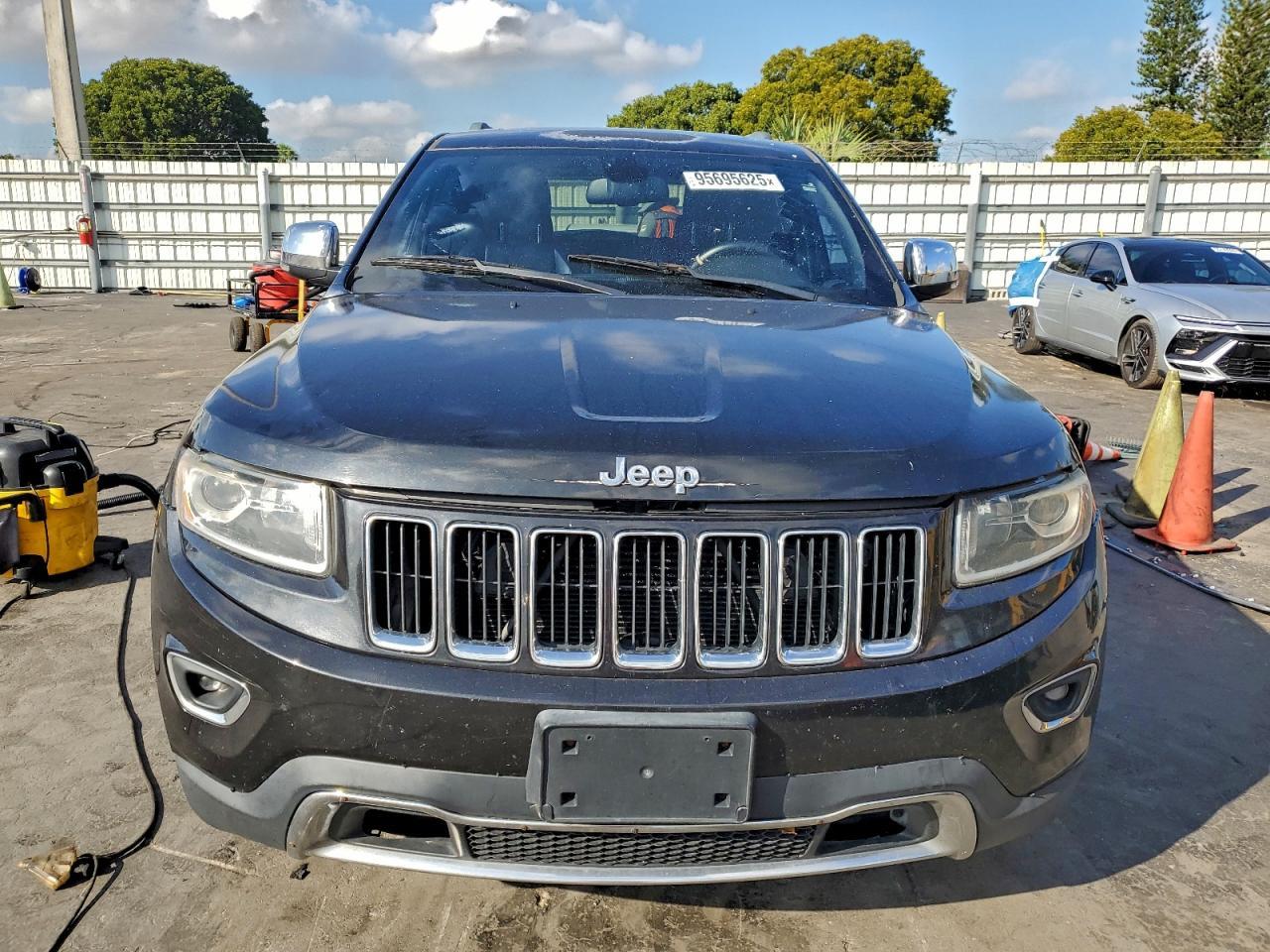 2014 Jeep Grand Cherokee Limited - Image 5