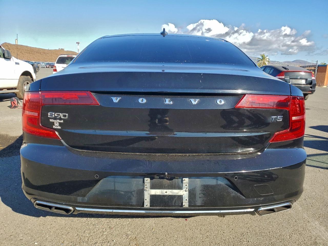 2019 Volvo S90 T5 Momentum - Фото 6
