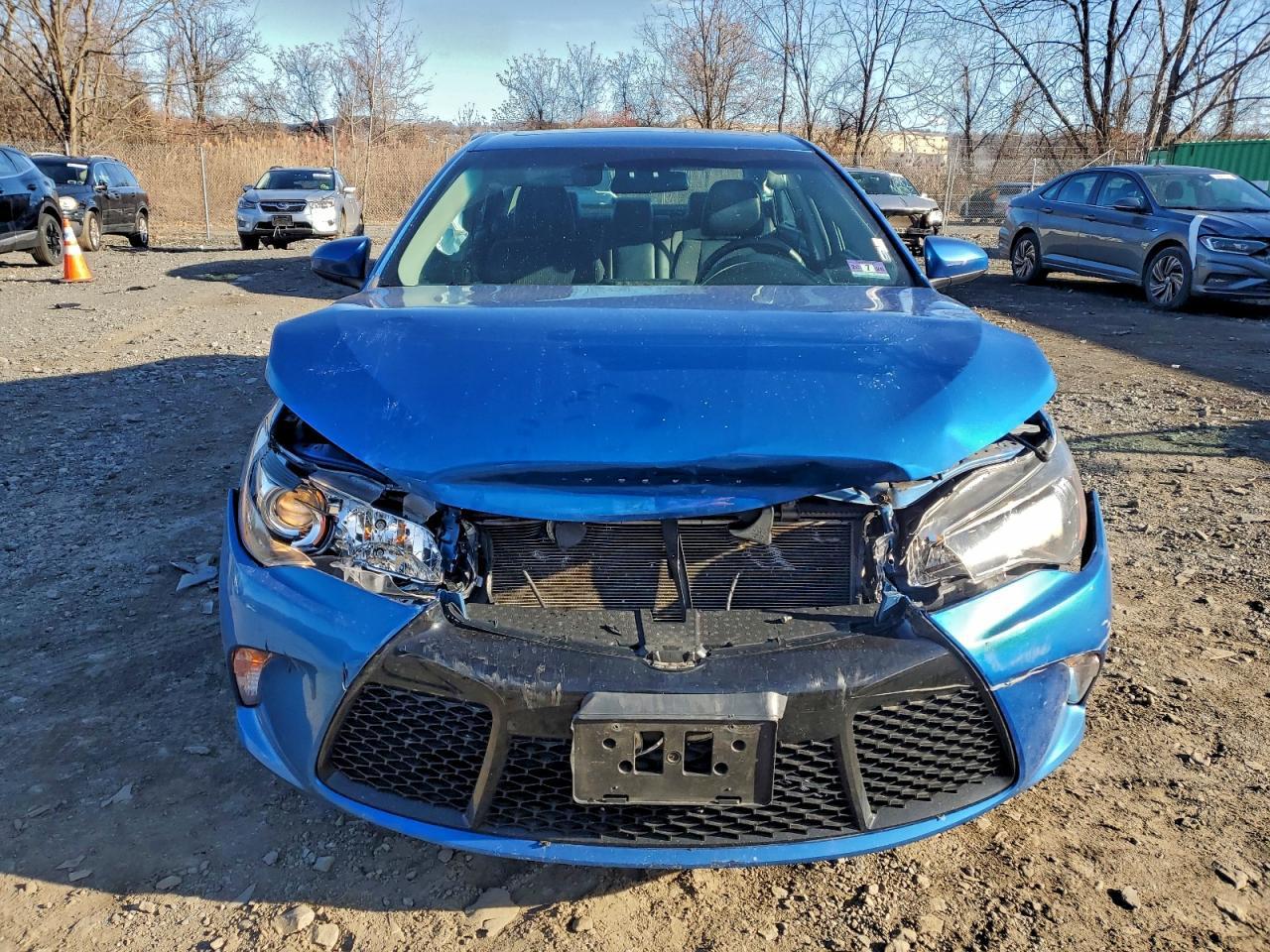 2017 Toyota Camry Le - Image 5