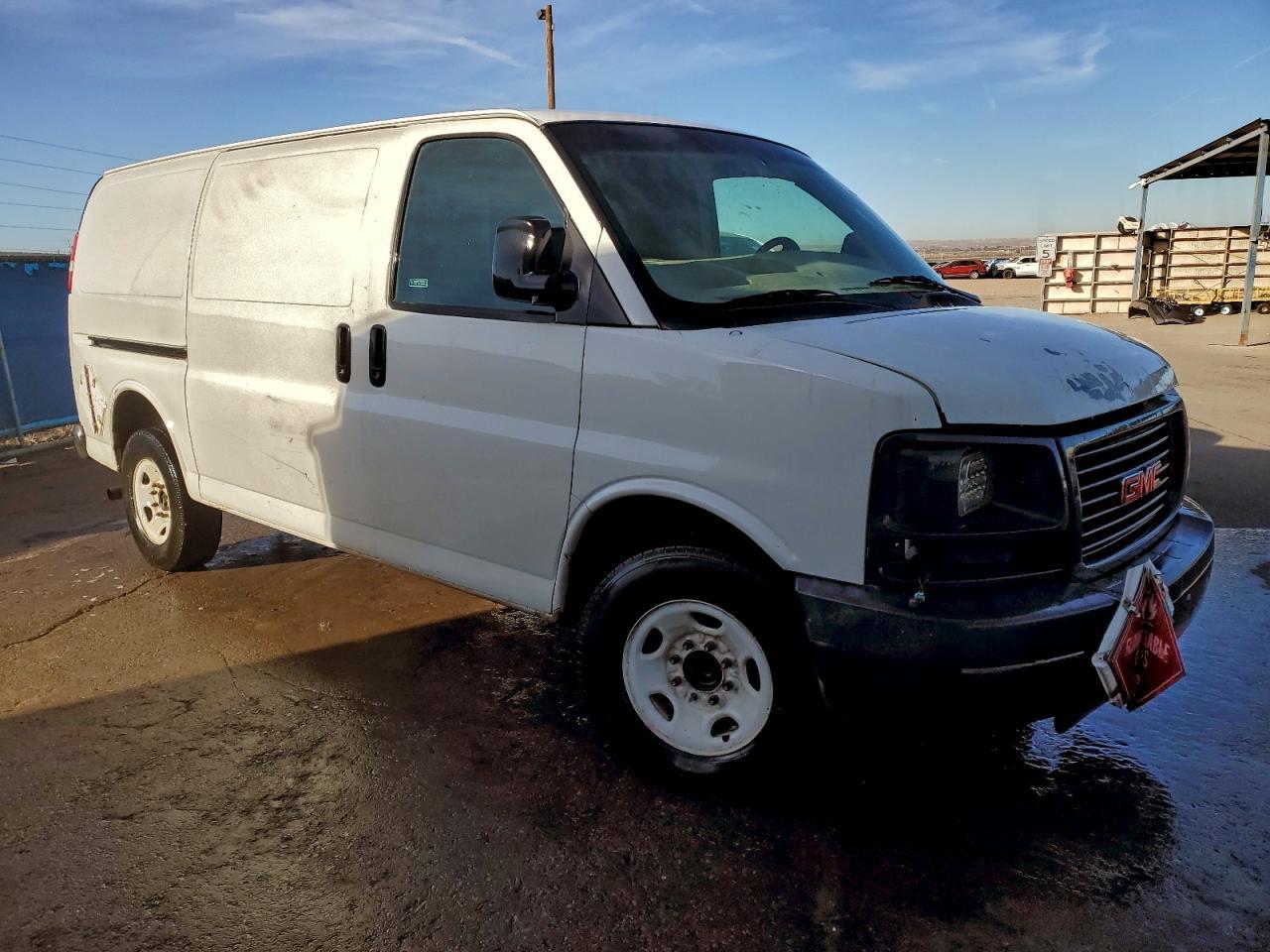 2012 GMC Savana G2500 Delivery Van - Фото 4