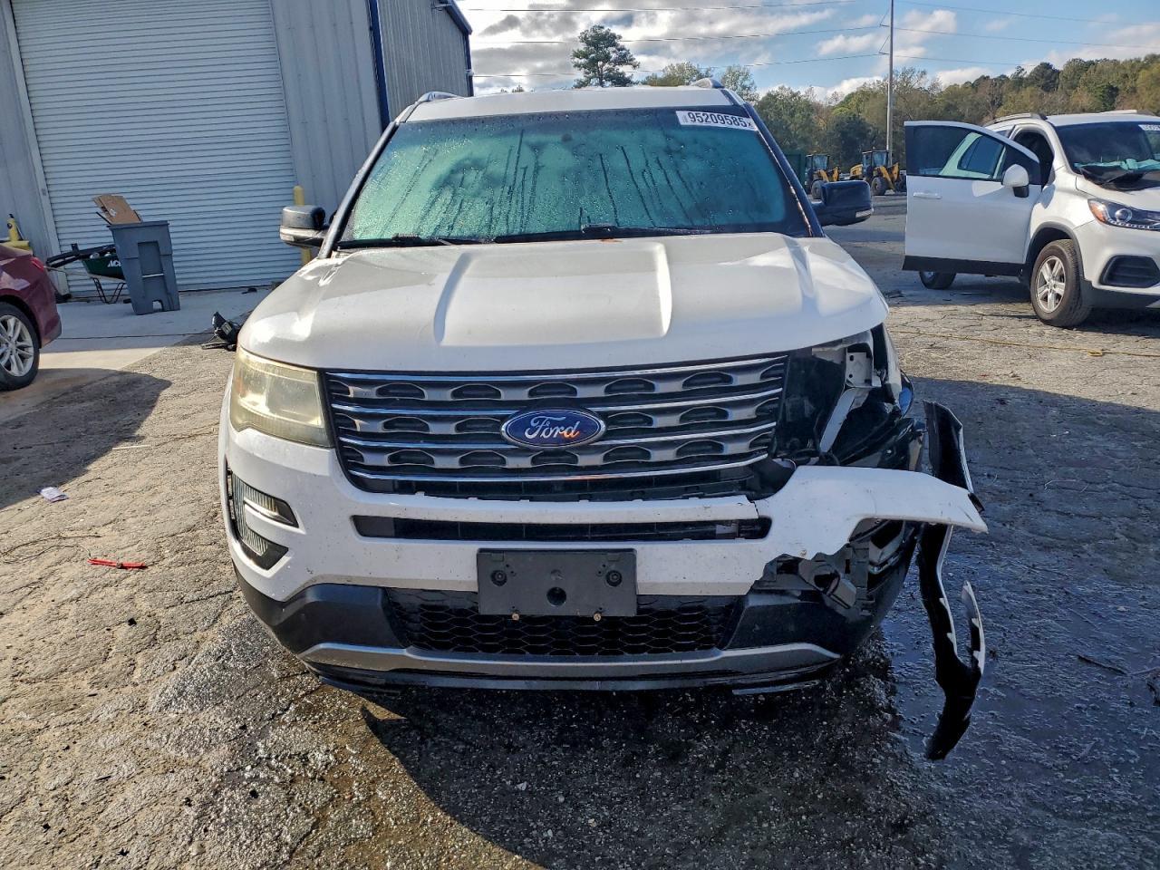 2016 Ford Explorer Xlt - Фото 5