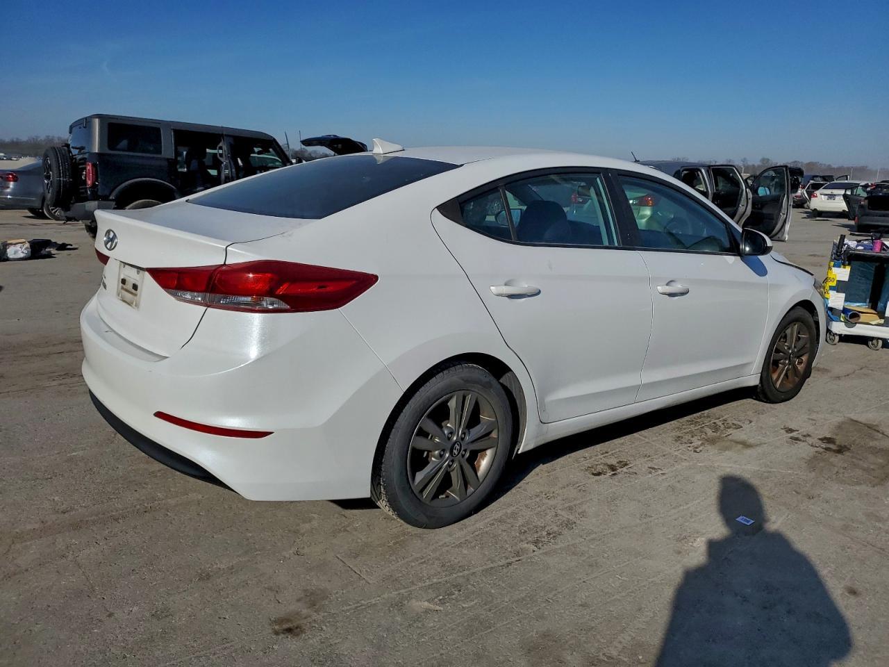 2018 Hyundai Elantra Sel - Image 3