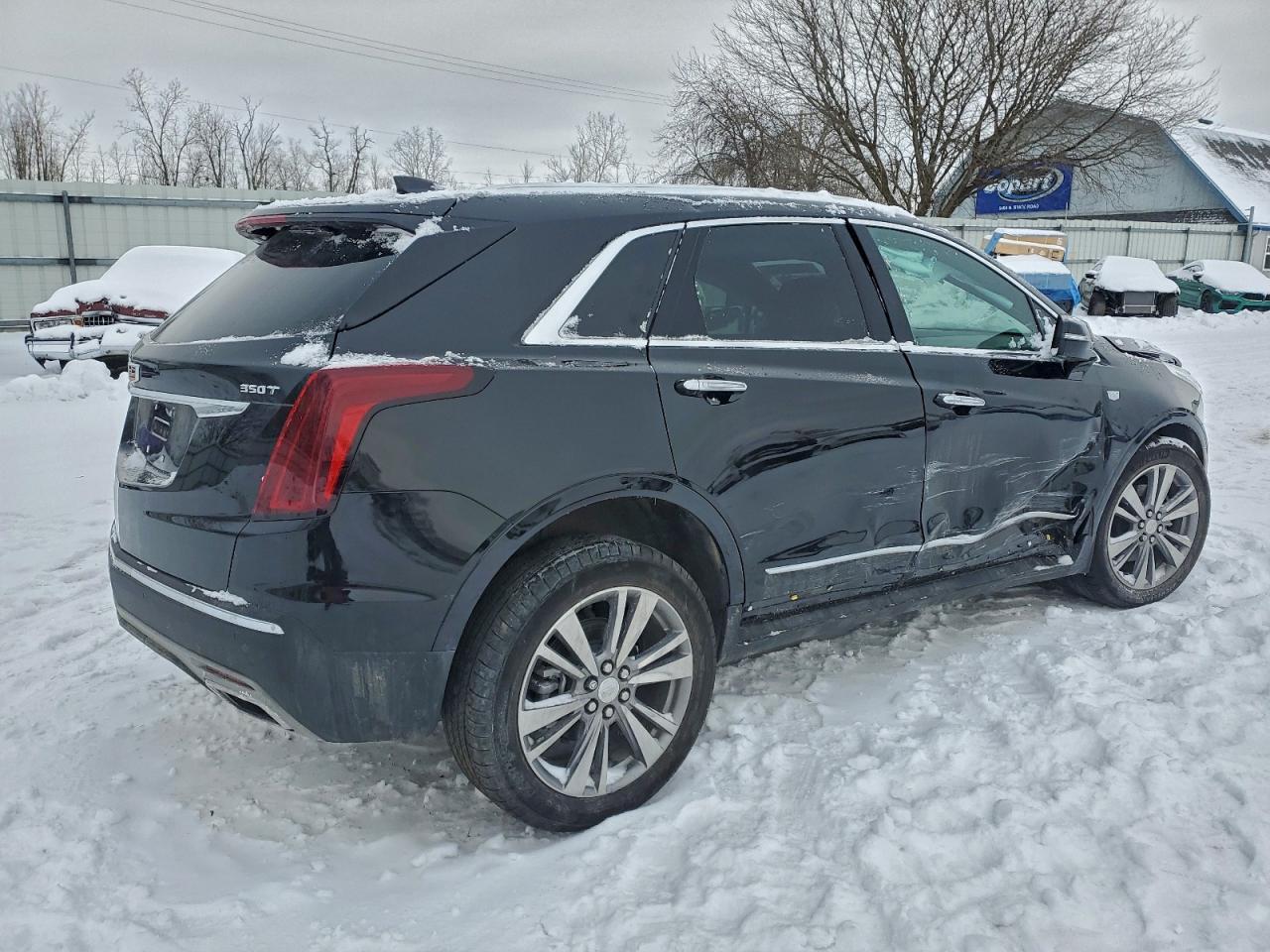2025 Cadillac Xt5 Premium Luxury - Image 3