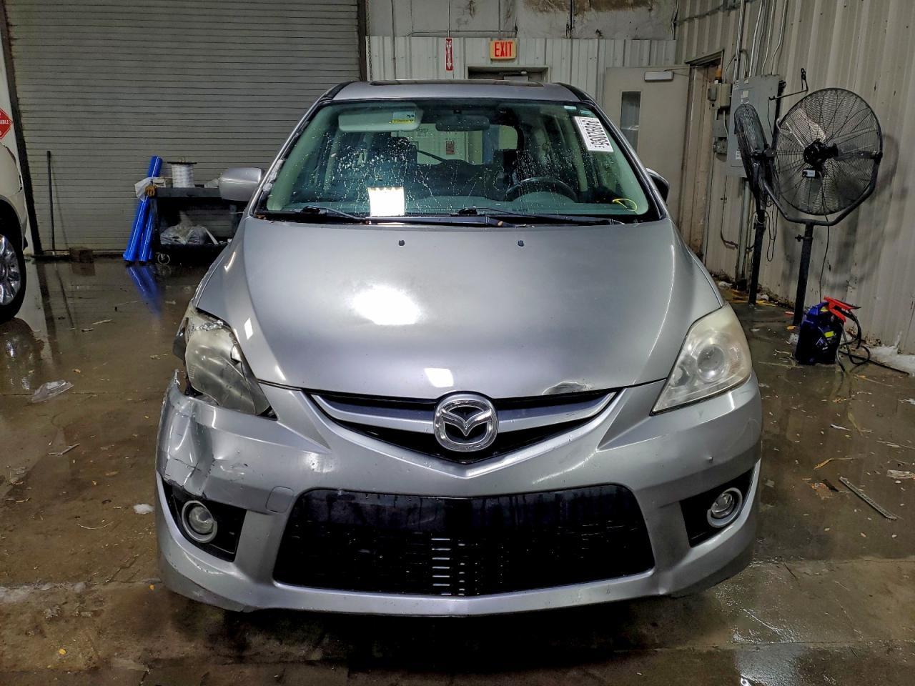 2010 Mazda 5 - Image 5