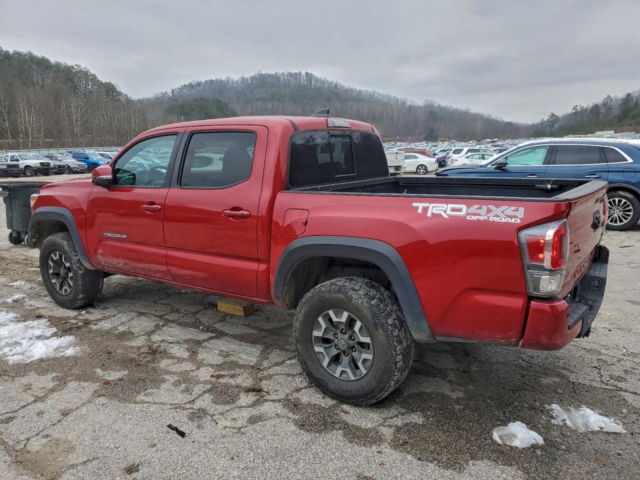 2020 Toyota Tacoma Double Cab - Image 2
