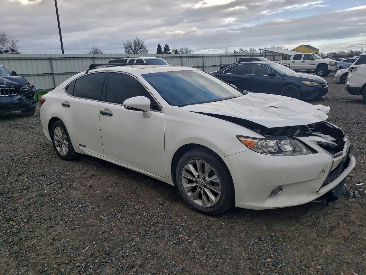 2014 Lexus Es 300H - Image 5