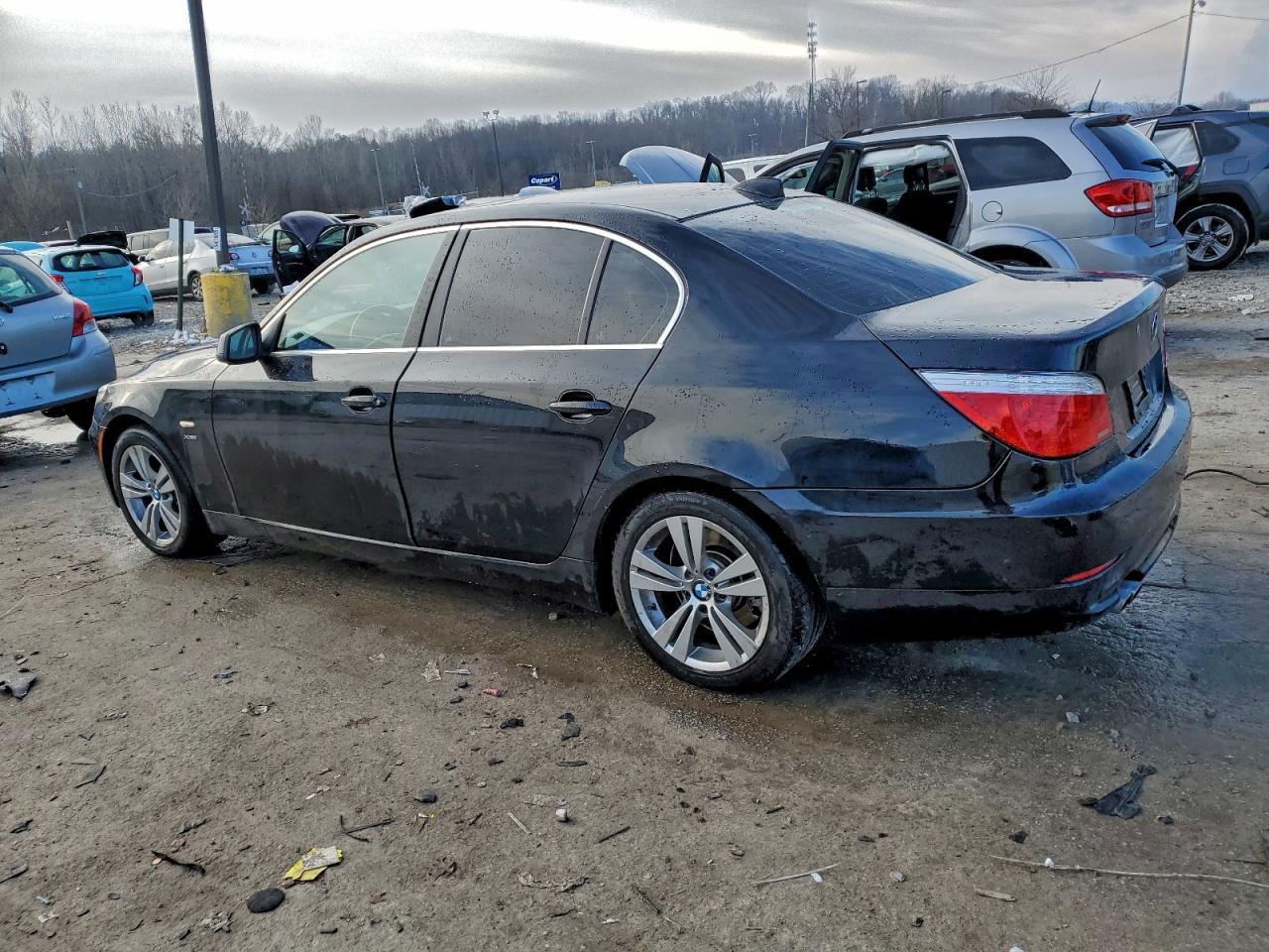 2010 BMW 528 Xi - Фото 2