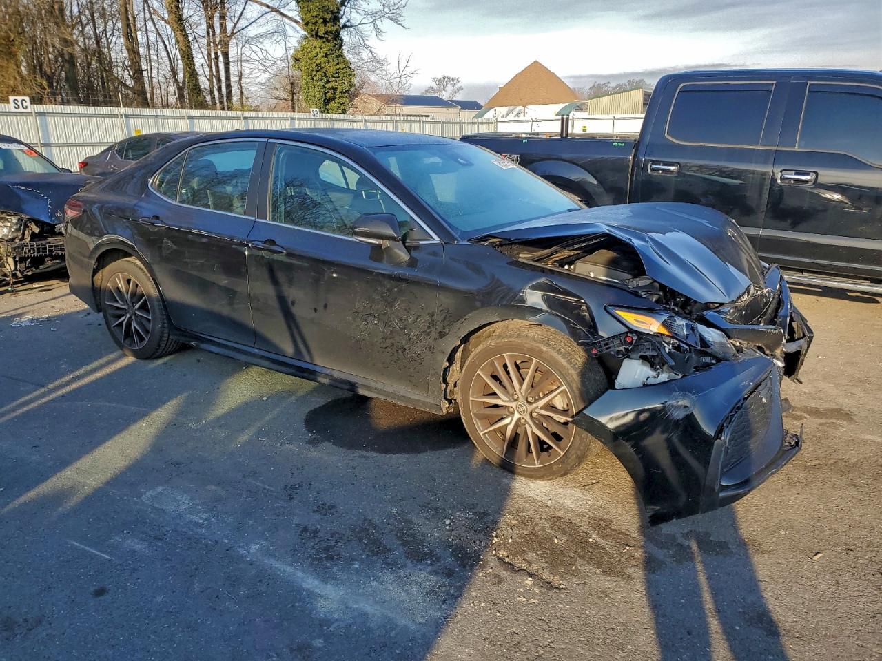 2022 Toyota Camry Se - Фото 4