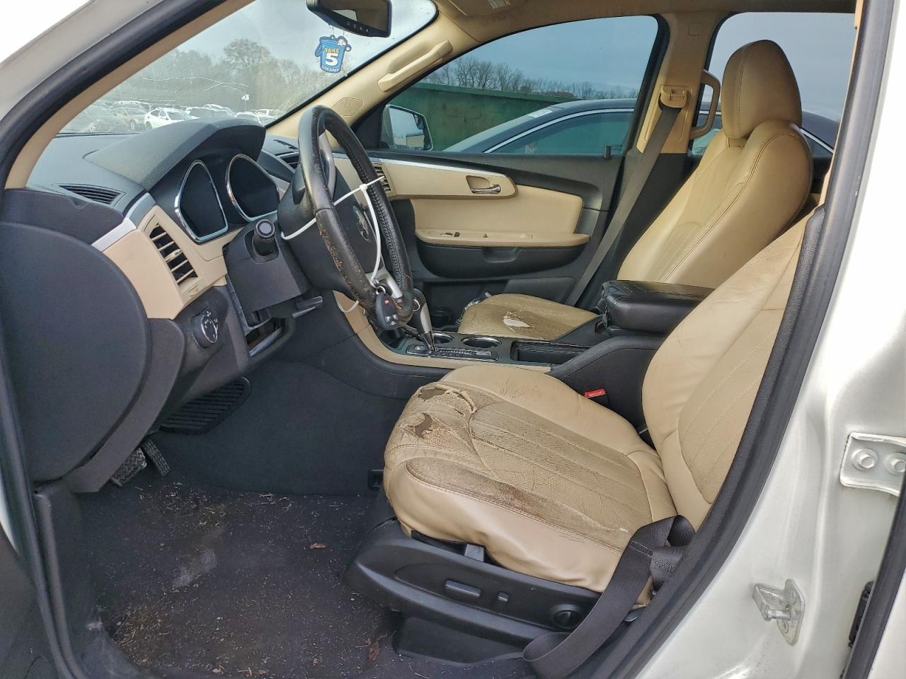 2011 Chevrolet Traverse - Image 7