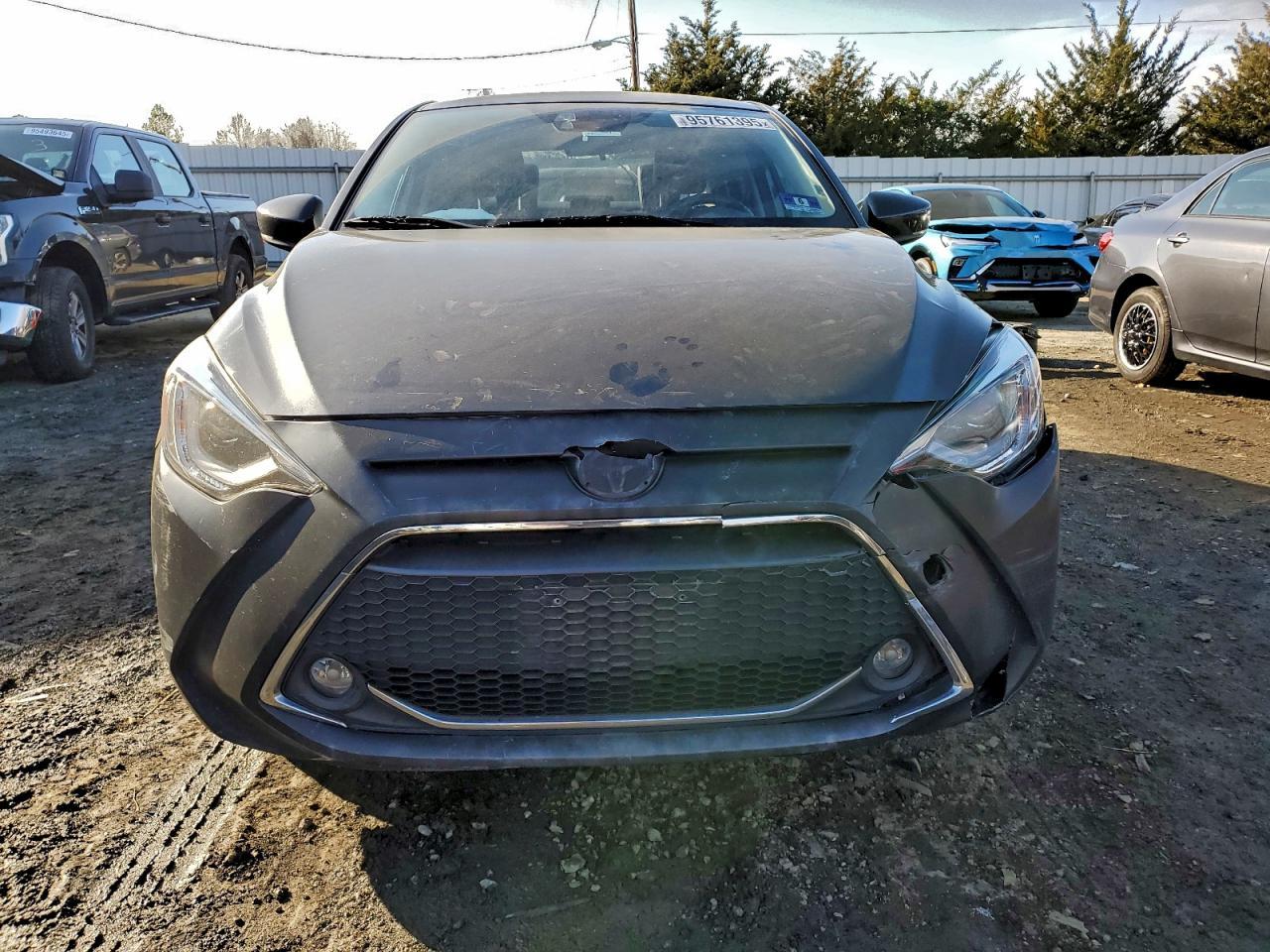 2019 Toyota Yaris L - Image 5