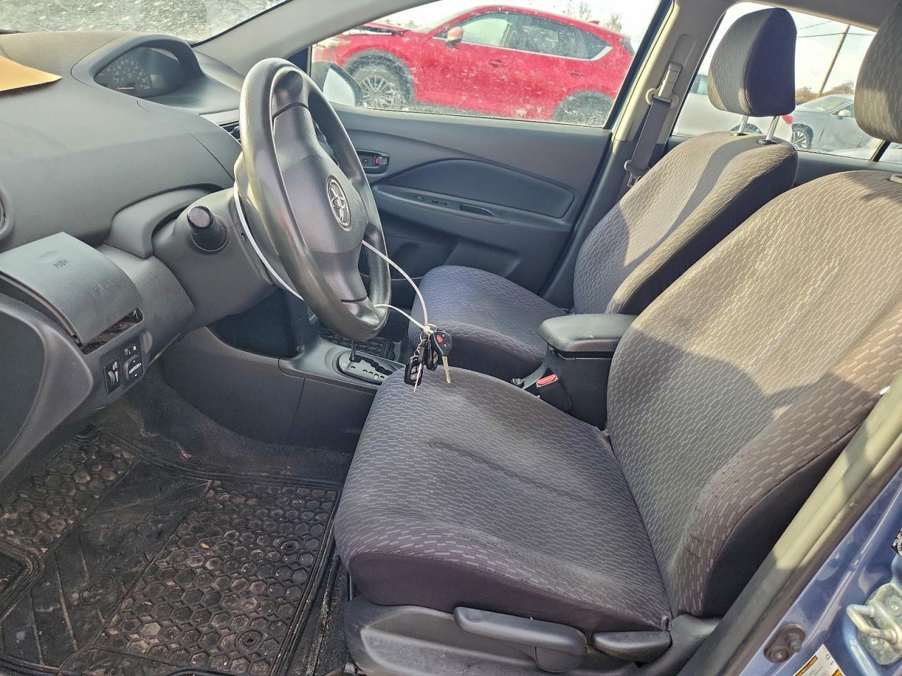 2010 Toyota Yaris - Image 7