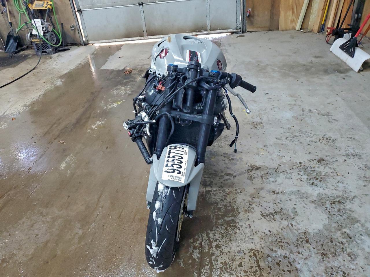 2026 Honda Cbr600 Rr - Image 2