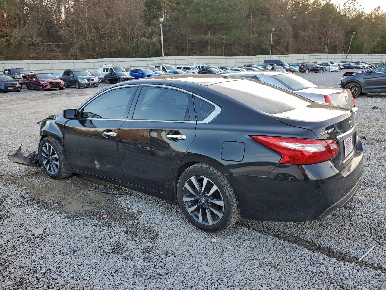 2017 Nissan Altima 2.5 - Image 2