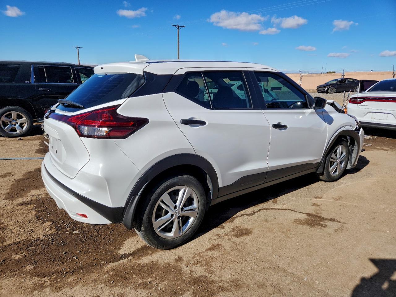 2023 Nissan Kicks S - Фото 3