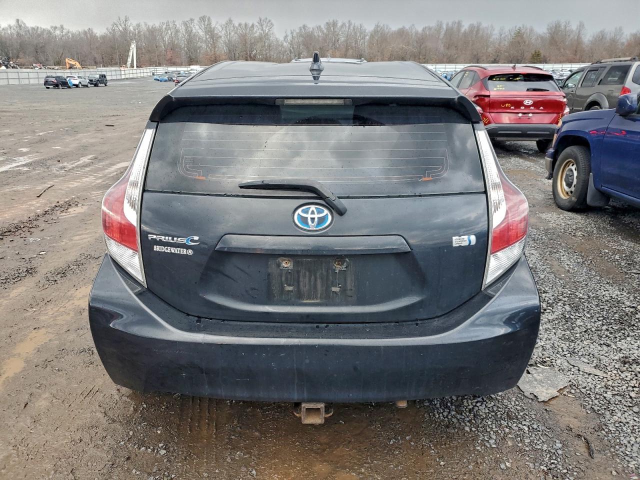 2015 Toyota Prius C - Image 6