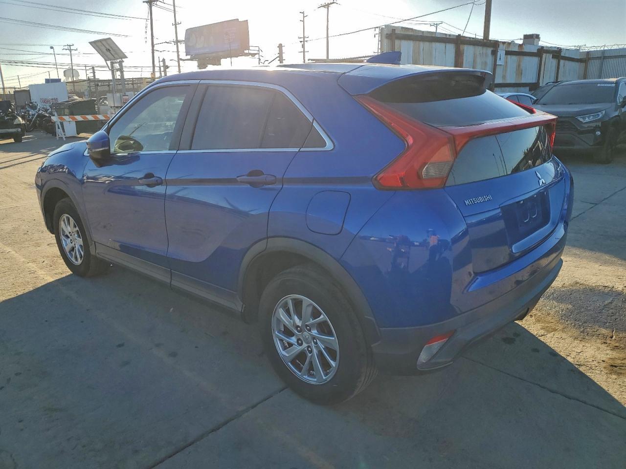 2018 Mitsubishi Eclipse Cross Es - Фото 2