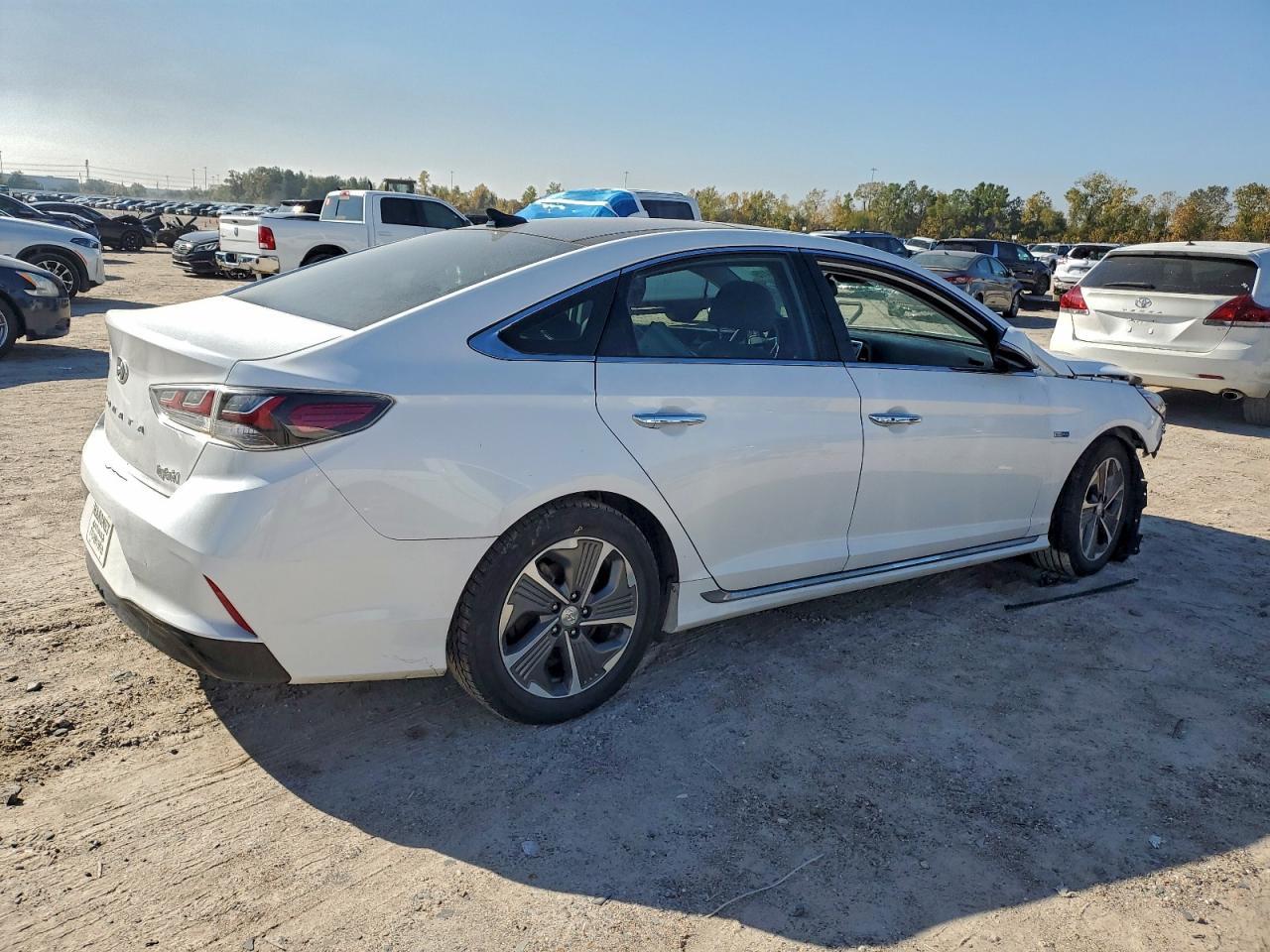 2019 Hyundai Sonata Hybrid - Фото 3