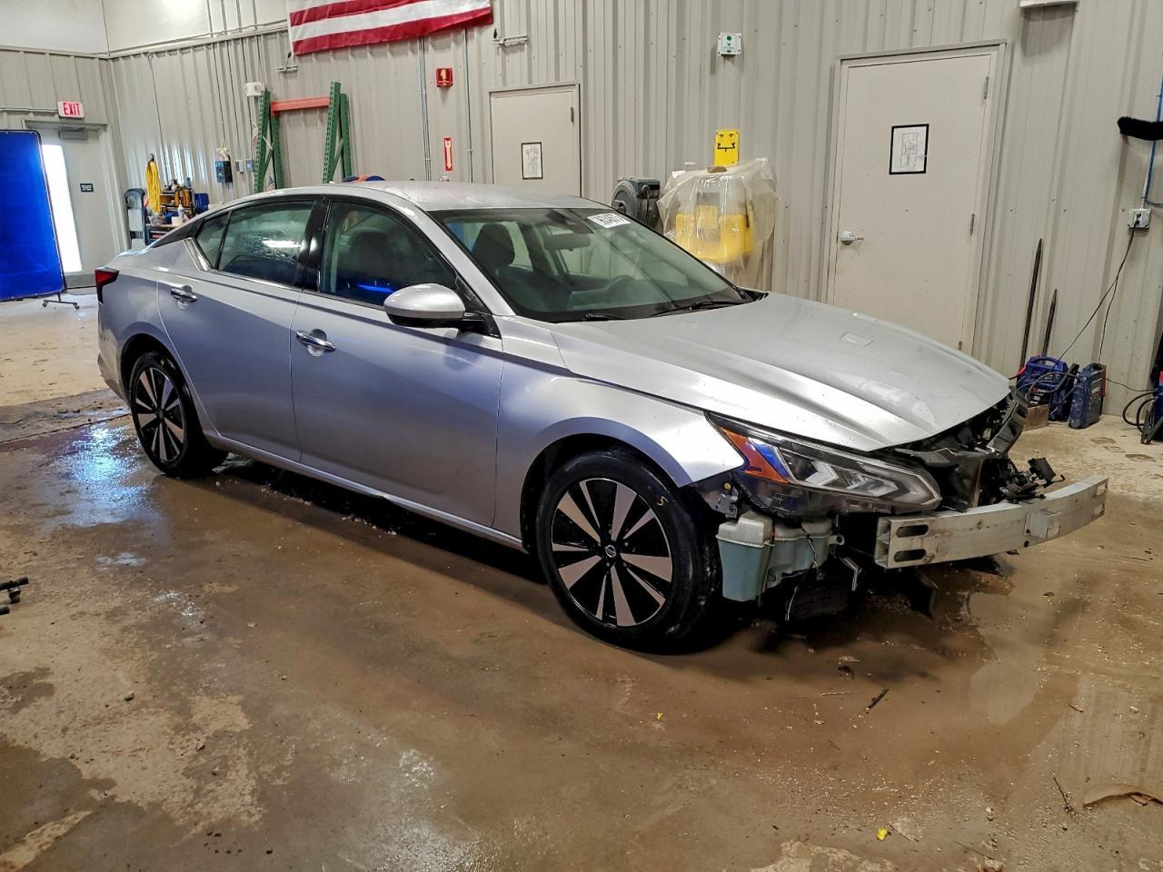 2021 Niss Altima Sv - Image 4