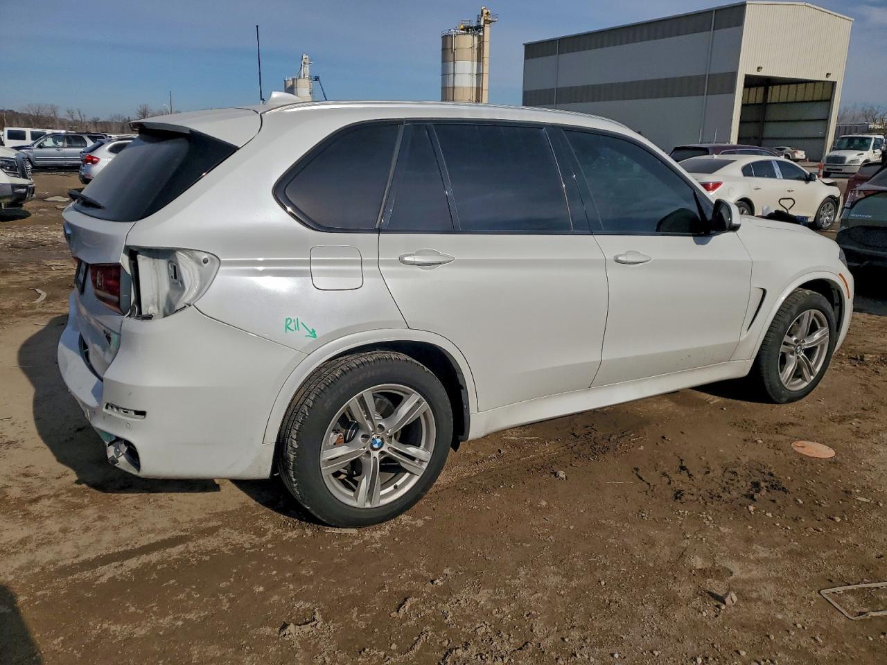 2017 BMW X5 xDrive35I - Фото 3