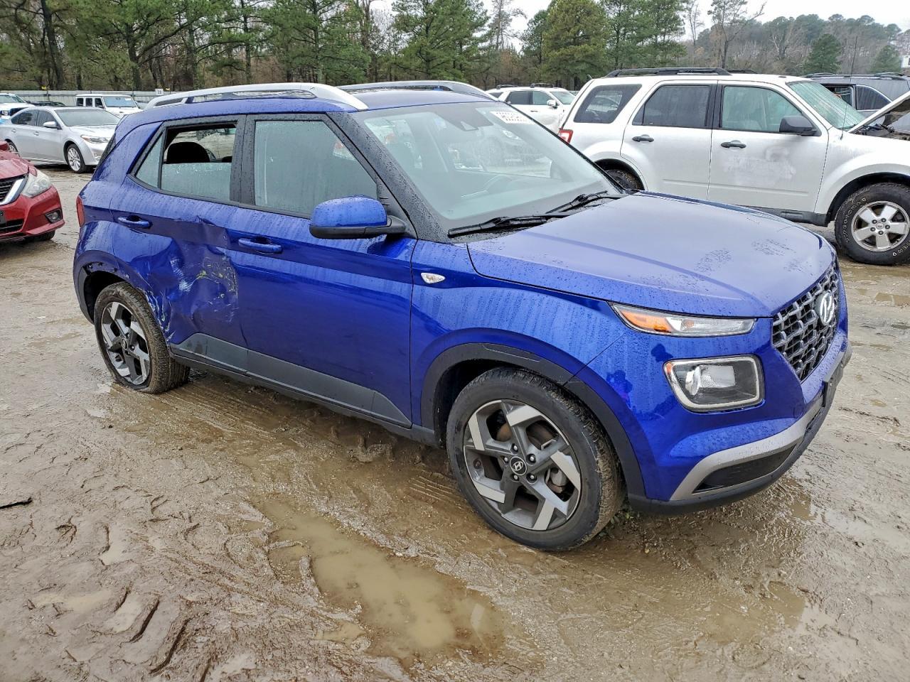 2022 Hyundai Venue Sel - Image 4