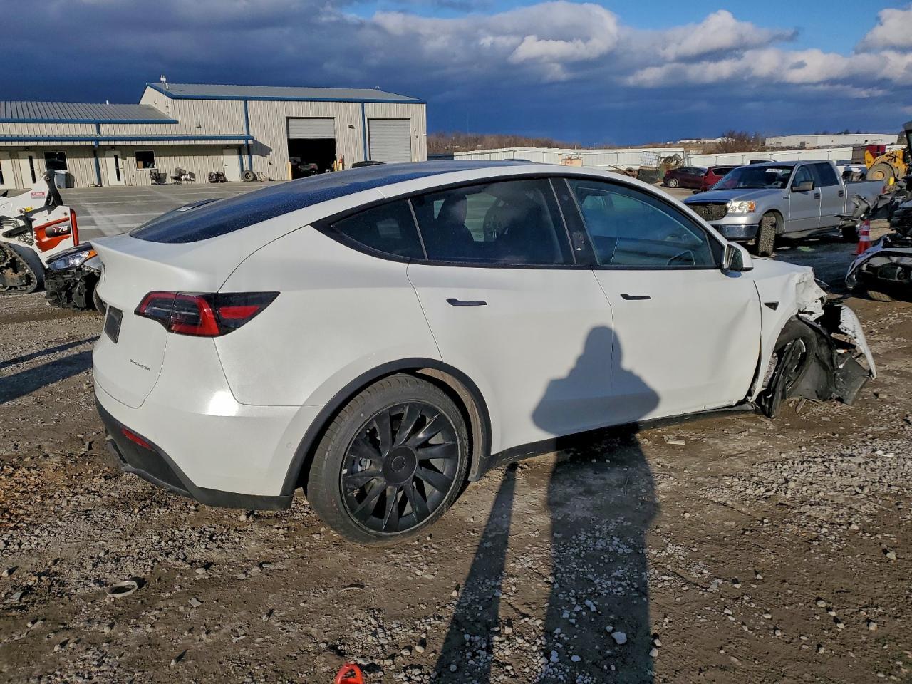 2022 Tesla Model Y - Фото 3