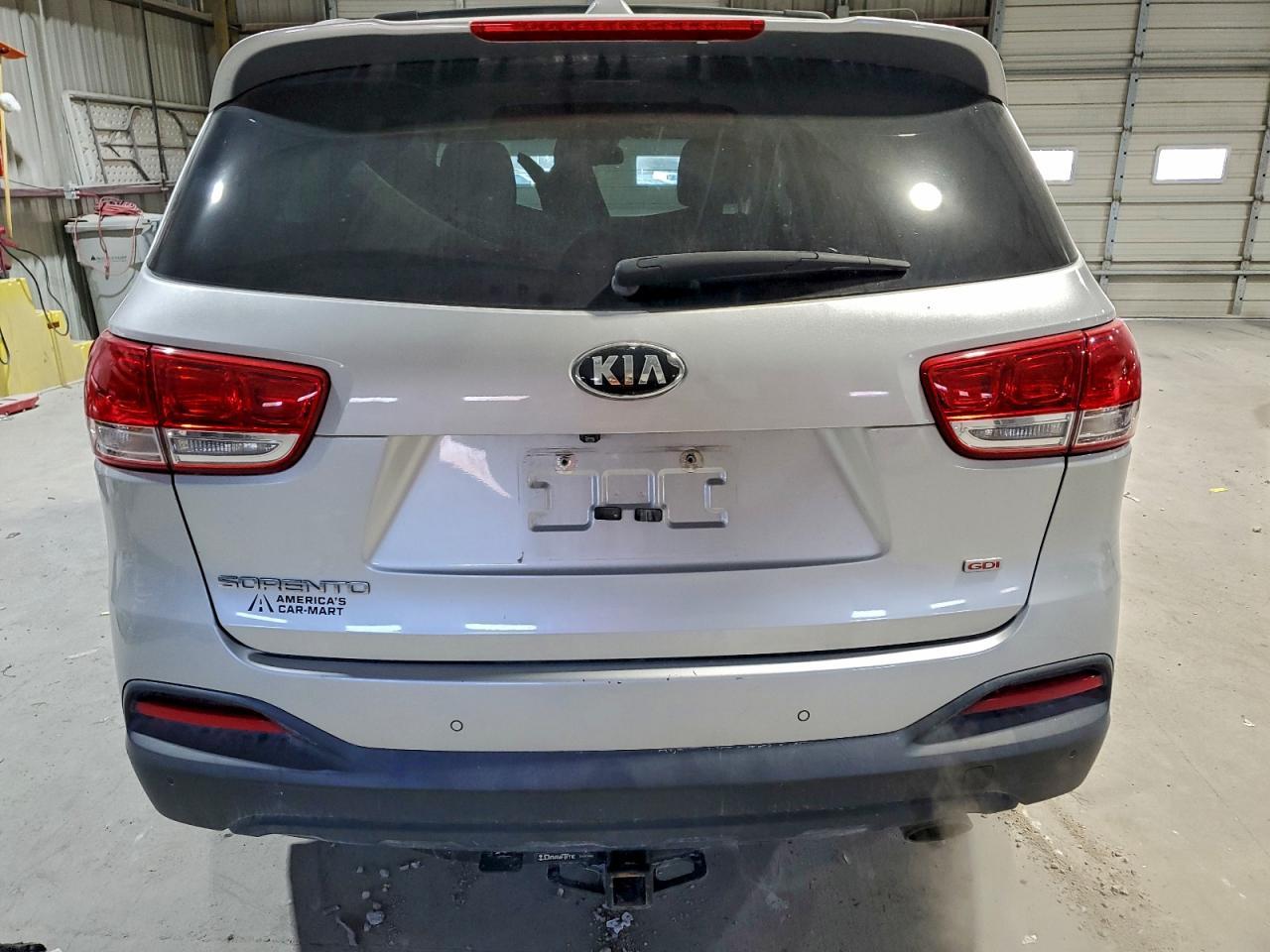 2017 Kia Sorento Lx - Image 6