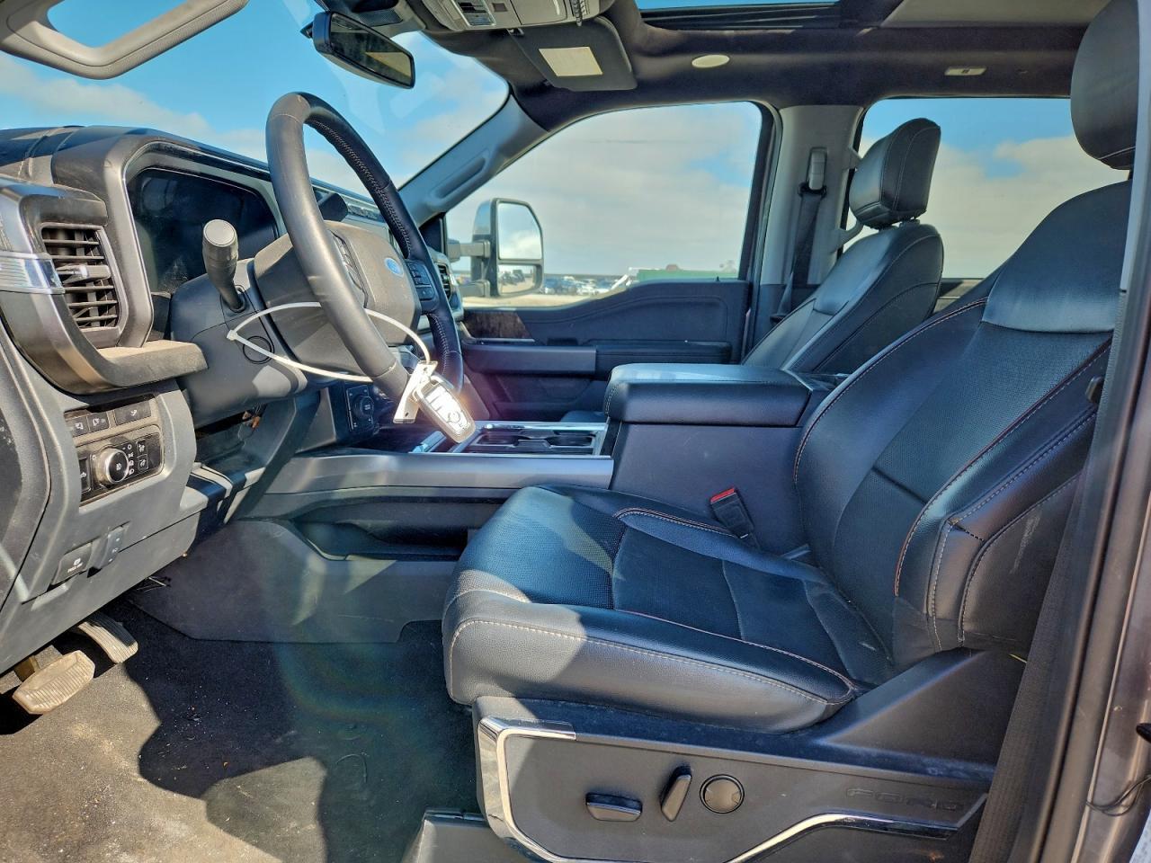 2024 Ford F250 Super - Image 7