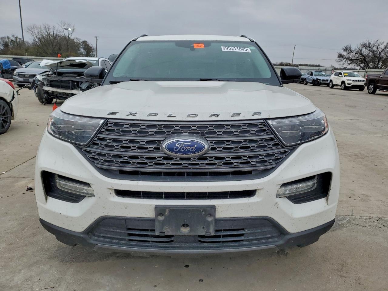 2023 Ford Explorer Xlt - Фото 5