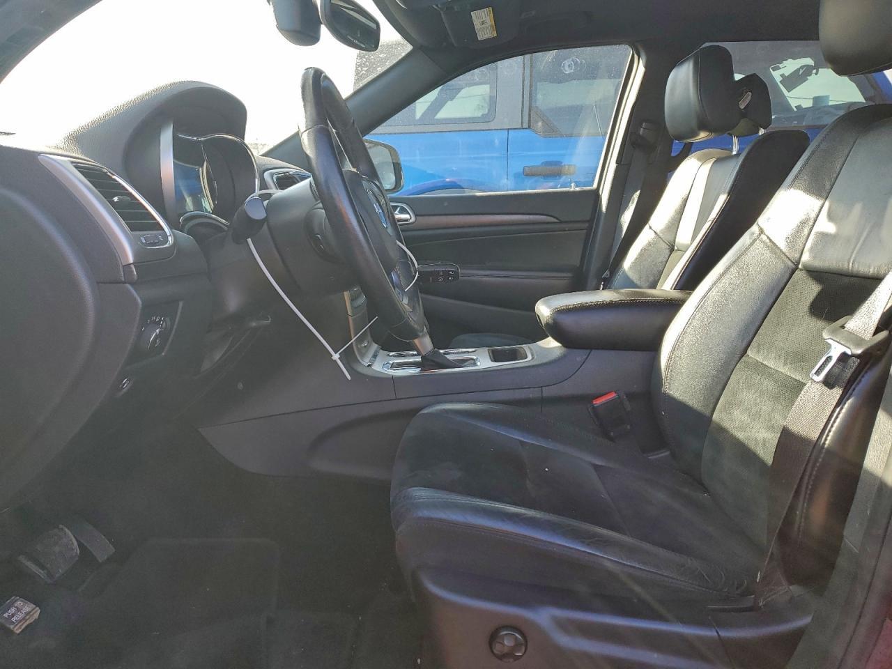 2018 Jeep Grand Cherokee Laredo - Image 7