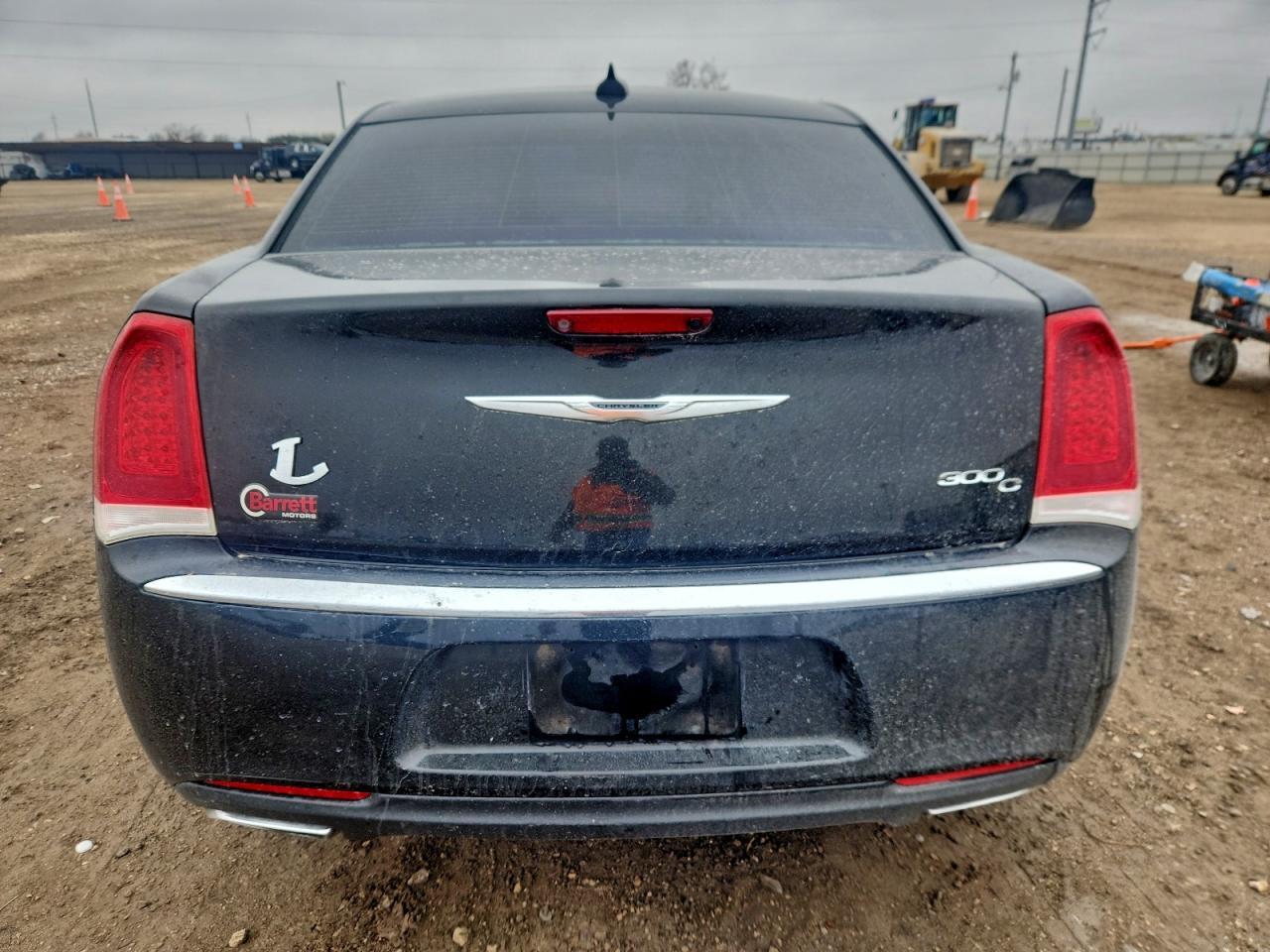 2015 Chrysler 300C - Image 6