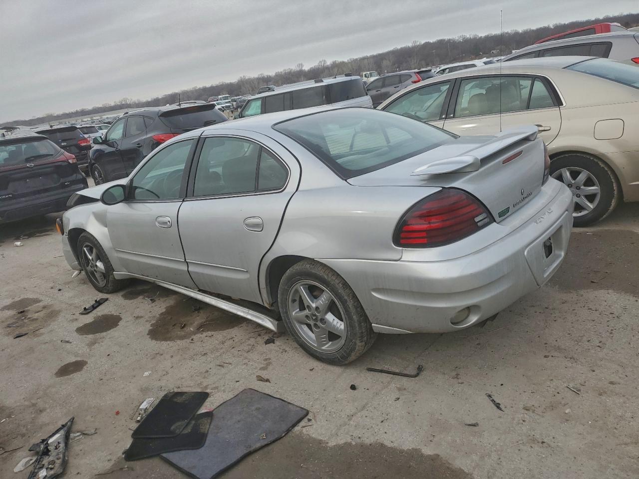 2004 Pontiac Grand Am Se1 - Image 2