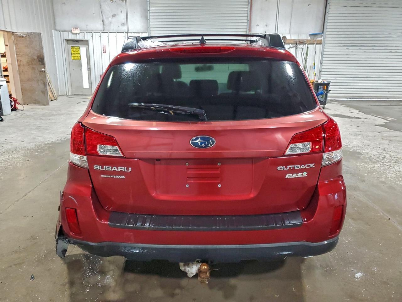 2014 Subaru Outback 2.5I Limited - Image 6