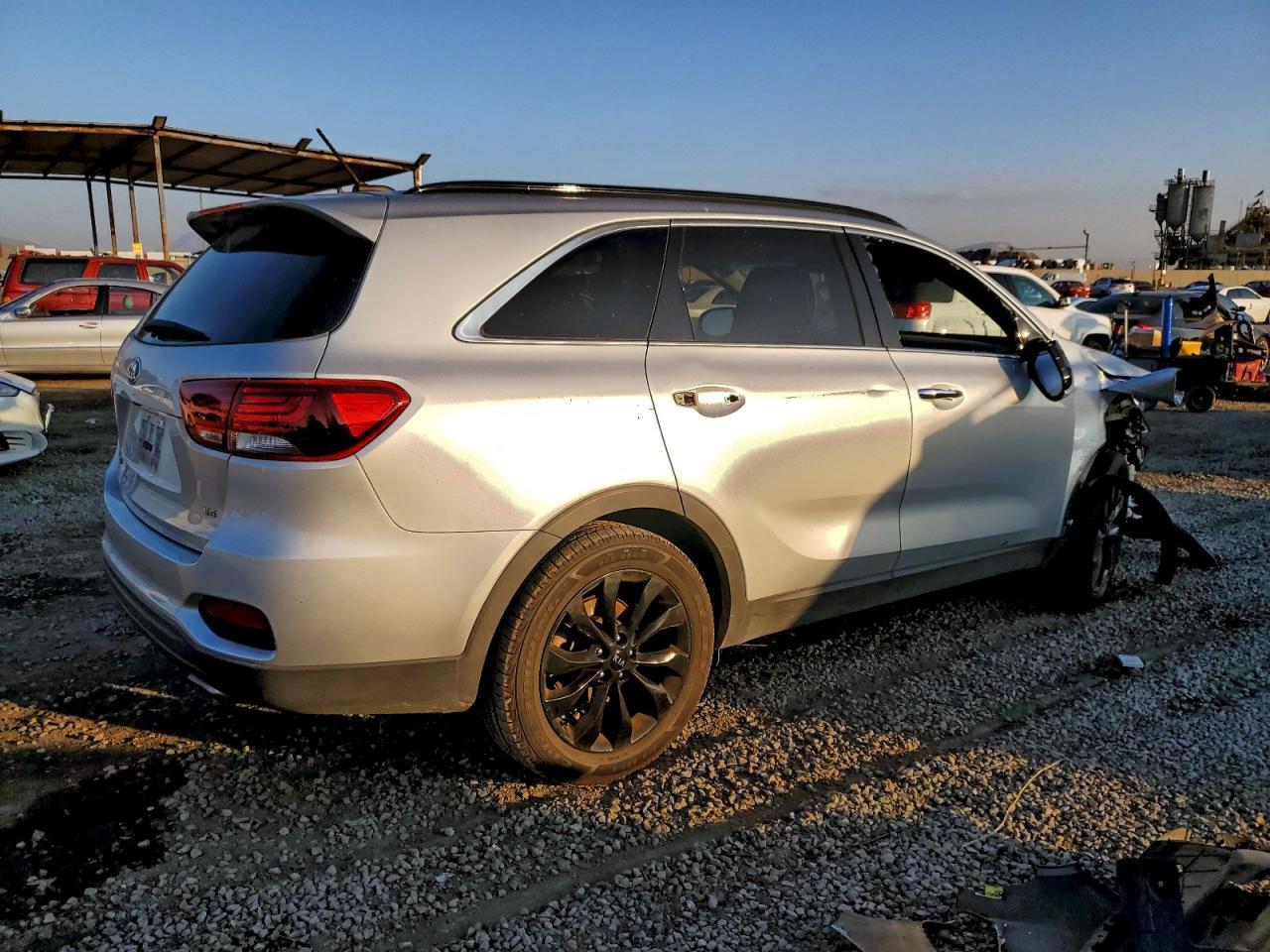 2019 Kia Sorento Lx - Фото 3